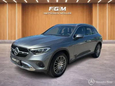 Gebraucht Mercedes GLC220 197 PS (144 kW) 2023 Grau SUV