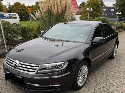 VW Phaeton