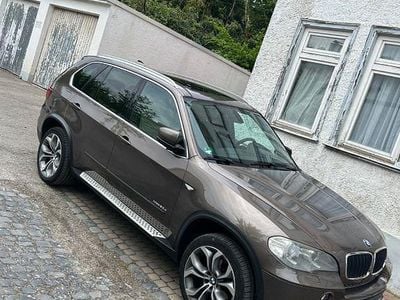 Second-hand BMW X5 Sport Line 245 CP (180 kW) 2010 Maro SUV