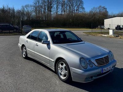 Mercedes E220