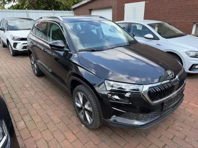 Nowe Skoda Karoq Sport 150 KM (110 kW) 2026 Czarny SUV