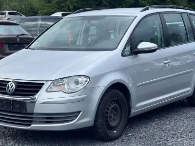 Gebraucht VW Touran 140 PS (102 kW) 2010 Silber Van / Kleinbus