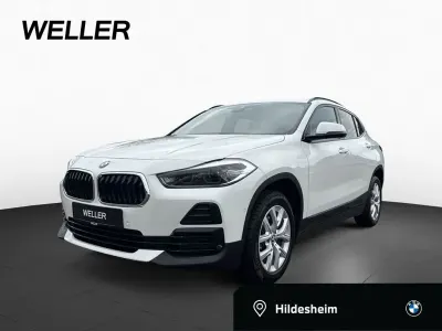 Gebraucht BMW X2 Sport Line 150 PS (110 kW) 2022 Alpinweiss iii (weiß) SUV