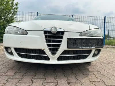 Gebraucht Alfa Romeo 147 105 PS (77 kW) 2010 Weiß Kleinwagen