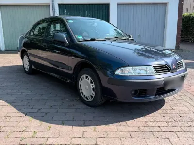 Gebraucht Mitsubishi Carisma 95 PS (69 kW) 2000 Blau Limousine