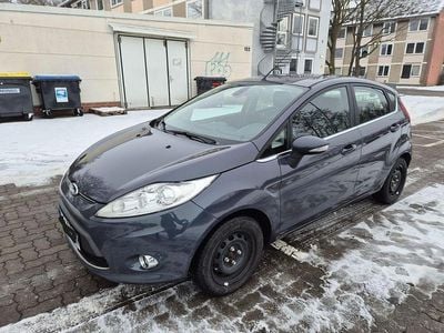 Grau Gebraucht 2012 Ford Fiesta Titanium Kleinwagen | 4.990 € (Fairer Preis)