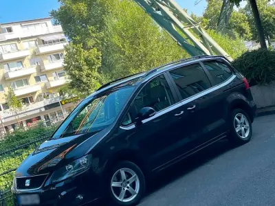 Gebraucht Seat Alhambra 140 PS (102 kW) 2023 Schwarz Van / Kleinbus