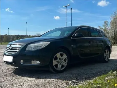 Używany Opel Insignia Design Edition 131 KM (96 kW) 2011 Czarny Kombi