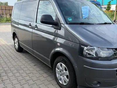 Gebraucht VW Multivan 140 PS (102 kW) 2010 Grau Van / Kleinbus