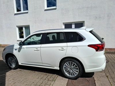 Mitsubishi Outlander P-HEV