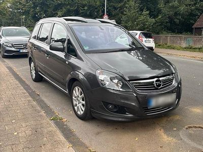 Gebraucht Opel Zafira 125 PS (91 kW) 2011 Silber Van / Kleinbus