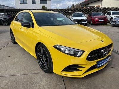 Gebraucht Mercedes A180 AMG line 136 PS (100 kW) 2019 Gelb Limousine