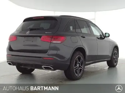 Gebraucht Mercedes GLC300e 320 PS (235 kW) 2021 SUV