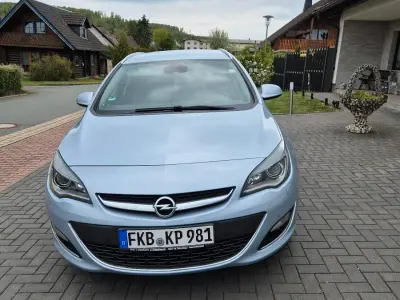 Gebraucht Opel Astra 165 PS (121 kW) 2014 Silber Kombi