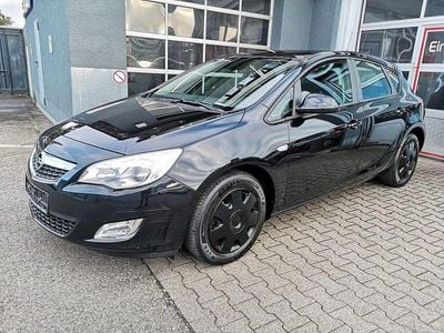 Gebraucht Opel Astra Edition 116 PS (85 kW) 2011 Schwarz Limousine