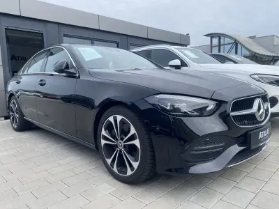 Gebraucht Mercedes C200 Avantgarde 163 PS (119 kW) 2022 Schwarz Limousine