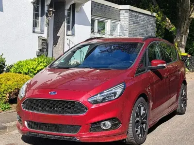 Używany Ford S-MAX ST-Line 190 KM (139 kW) 2018 Czerwony Minivan