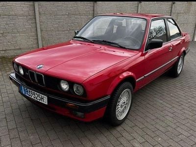 Gebraucht BMW 325 170 PS (125 kW) 1989 Rot Coupé