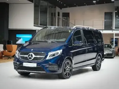 Second-hand Mercedes V300 AMG line 239 CP (175 kW) 2020 Albastru Monovolum