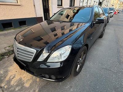 Gebraucht Mercedes E200 184 PS (135 kW) 2010 Schwarz Limousine