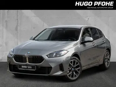 Gebraucht BMW 120 Performance 170 PS (125 kW) 2024 Skyscrapergrau Kleinwagen