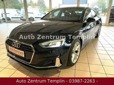 Gebraucht Audi A5 Sportback Sport 150 PS (110 kW) 2023 Schwarz Kleinwagen