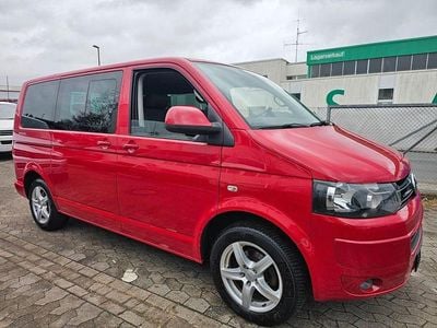 Gebraucht VW Multivan 140 PS (102 kW) 2012 Rot Van