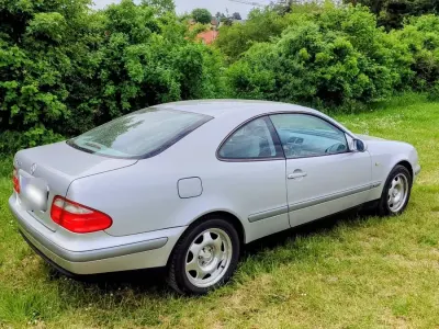 Gebraucht Mercedes CLK200 136 PS (100 kW) 1998 Silber Coupé