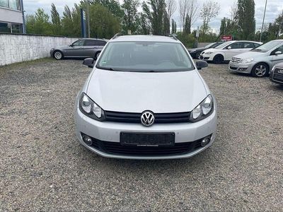 Gebraucht VW Golf VII Match 105 PS (77 kW) 2013 Silber Kombi