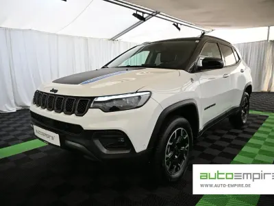 Occasion Jeep Compass Trailhawk 241 ch (177 kW) 2024 Blanc SUV