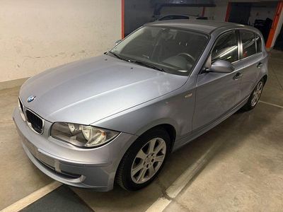Gebraucht BMW 116 Lifestyle 122 PS (89 kW) 2009 Blau Kleinwagen