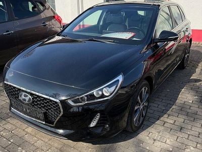 Gebraucht Hyundai i30 Premium 110 PS (80 kW) 2017 Schwarz Limousine