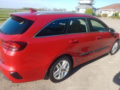 Usata Kia Ceed Sportswagon Vision 140 CV (102 kW) 2020 Rosso Station wagon