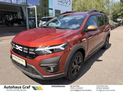 Neu Dacia Jogger Extreme 101 PS (74 kW) 2026 Terracotta braun Van / Kleinbus