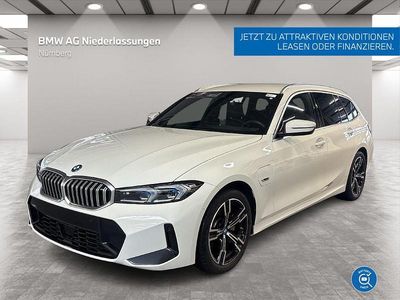 Gebraucht BMW 330e Sport Line 292 PS (214 kW) 2022 Weiß Kombi
