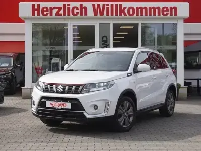 Używany Suzuki Vitara Comfort 140 KM (102 kW) 2020 Biały SUV