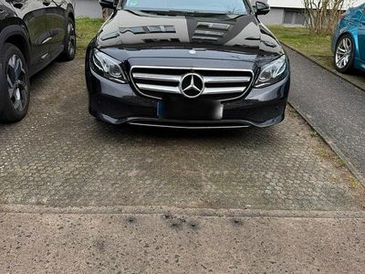 Gebraucht Mercedes E220 194 PS (142 kW) 2018 Schwarz Limousine