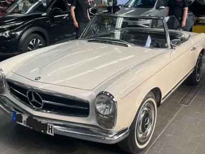Occasion Mercedes 230 150 ch (110 kW) 1967 Blanc Cabriolet