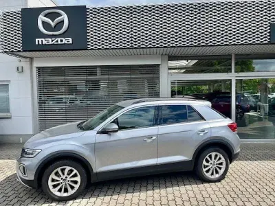 Używany VW T-Roc Life 150 KM (110 kW) 2024 Srebrny SUV
