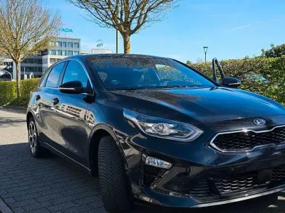 Gebraucht Kia Ceed Platinum Edition 140 PS (102 kW) 2018 Schwarz Kleinwagen