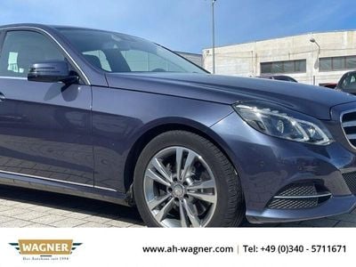 Gebraucht Mercedes E250 211 PS (155 kW) 2015 Blau Limousine