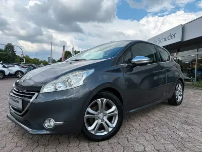 Gebraucht Peugeot 208 Active 82 PS (60 kW) 2014 Other Kleinwagen