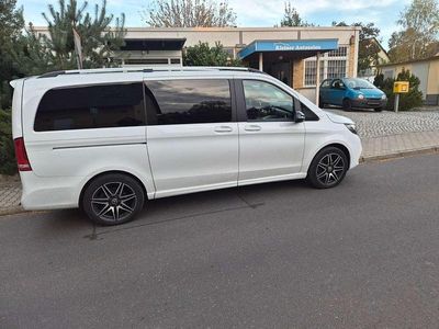 Mercedes V220
