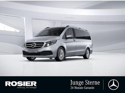 Silber / brillantsilber Gebraucht 2022 Mercedes V220 Edition Van / Kleinbus | 40.950 € (Fairer Preis)