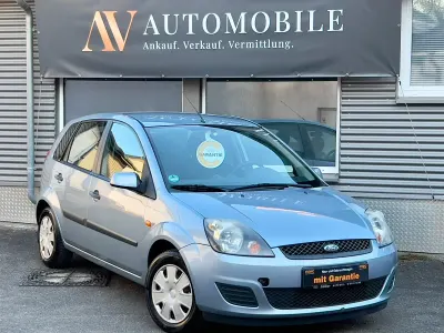 Gebraucht Ford Fiesta 80 PS (58 kW) 2007 Blau Kleinwagen