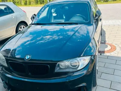 Gebraucht BMW 120 177 PS (130 kW) 2011 Schwarz Kleinwagen