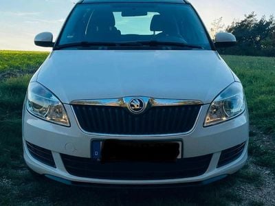 Weiß Gebraucht 2013 Skoda Roomster Plus Edition Van / Kleinbus | 4.250 € (Fairer Preis)