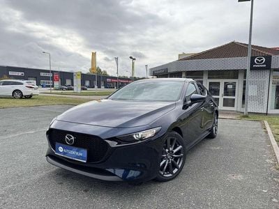 Deep crystal blue Gebraucht 2025 Mazda 3 Center-Line Limousine | 26.480 € (Guter Preis)