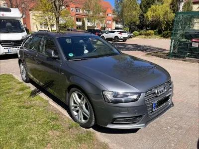 Gebraucht Audi A4 S-Line 204 PS (150 kW) 2012 Grau Kombi