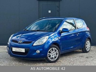 Gebraucht Hyundai i20 Comfort 101 PS (74 kW) 2011 Blau Kleinwagen